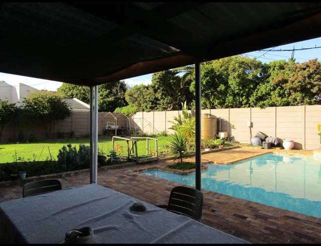 3 BEDROOM HOUSE FOR SALE IN BLOUBERG RISE
